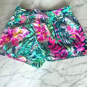 Lilly Pulitzer Luxletic Shorts like-new condition xxs